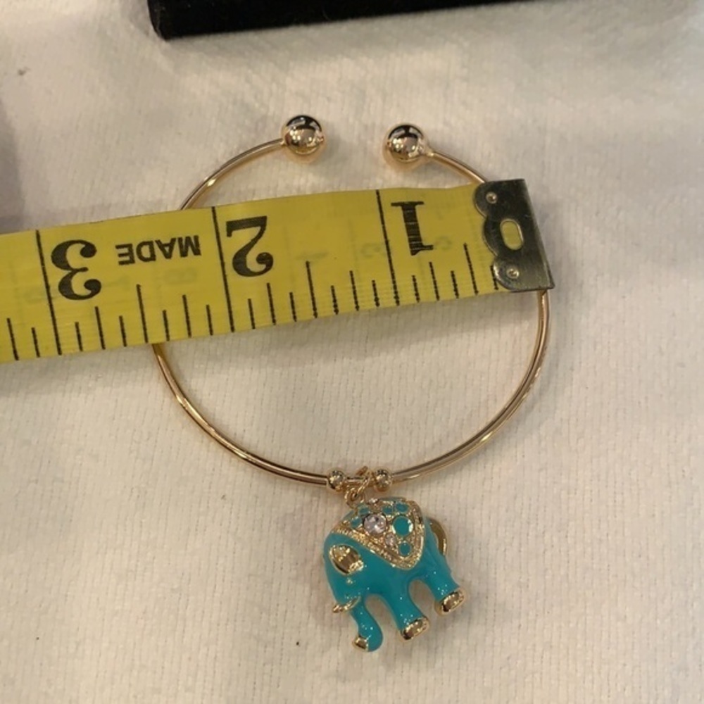 💐5/25 elephant charm bangle gold tone bracelet - Picture 7 of 8